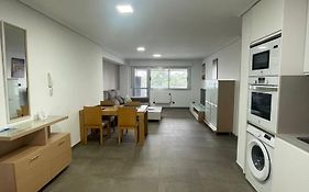 Cíes Suites García Barbón 108 Vigo Centro-Flats with Hotel Services